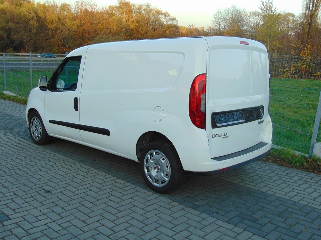 FIAT Doblo 1,6 MultiJet 105KM MAXI MAX - Легковой фургон: фото 3 FIAT Doblo 1,6 MultiJet 105KM MAXI MAX - Легковой фургон: фото 3