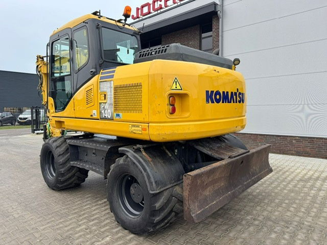 Komatsu PW140-7 Rototilt - Колёсный экскаватор: фото 2 Komatsu PW140-7 Rototilt - Колёсный экскаватор: фото 2