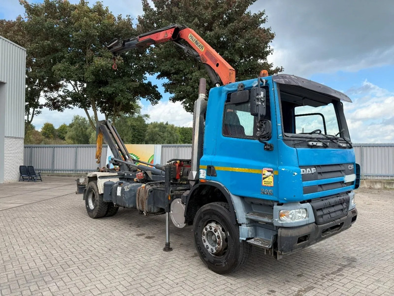 DAF CF75-310 / ENGINE RUNNING / PALFINGER PK10000 / FULL STEEL / 252039 KM / MANUAL / EURO-3 / 2005 - Автоманипулятор: фото 2 DAF CF75-310 / ENGINE RUNNING / PALFINGER PK10000 / FULL STEEL / 252039 KM / MANUAL / EURO-3 / 2005 - Автоманипулятор: фото 2