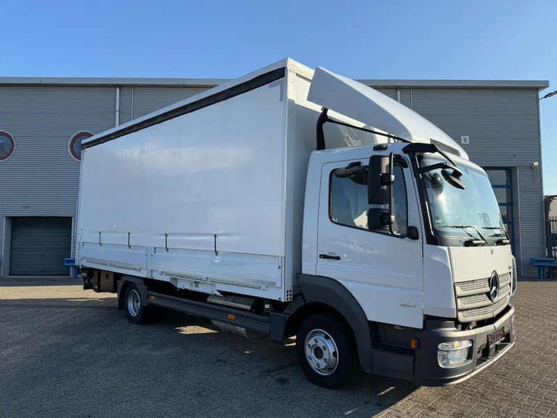 Mercedes-Benz Atego 821L / GERMAN TRUCK / ONLY:21672 KM / PLATFORM 1500KG / SMARTKEYS / CURTAIN SAILS / AIRCO / AUTOMATIC / EURO-6 / 2023 - Грузовик с закрытым кузовом: фото 2 Mercedes-Benz Atego 821L / GERMAN TRUCK / ONLY:21672 KM / PLATFORM 1500KG / SMARTKEYS / CURTAIN SAILS / AIRCO / AUTOMATIC / EURO-6 / 2023 - Грузовик с закрытым кузовом: фото 2