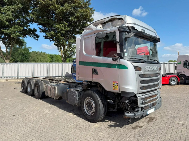 Scania R490 / 8X4 / ENGINE RUNNING / RETARDER / 9 TON FRONT AXLE / LIFT+LENKACHSE / AUTOMATIC / EURO-6 / 2017 - Грузовик-шасси: фото 2 Scania R490 / 8X4 / ENGINE RUNNING / RETARDER / 9 TON FRONT AXLE / LIFT+LENKACHSE / AUTOMATIC / EURO-6 / 2017 - Грузовик-шасси: фото 2