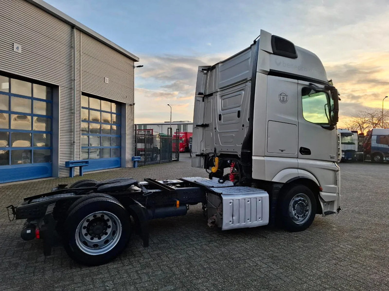 Mercedes-Benz Actros 1842 / NL TRUCK / MEGA / TUV:12-02-2026 / GIGASPACE / ONLY:526303 KM / SMART TACHO / AUTOMATIC / EURO-6 / 2012 - Тягач: фото 5 Mercedes-Benz Actros 1842 / NL TRUCK / MEGA / TUV:12-02-2026 / GIGASPACE / ONLY:526303 KM / SMART TACHO / AUTOMATIC / EURO-6 / 2012 - Тягач: фото 5