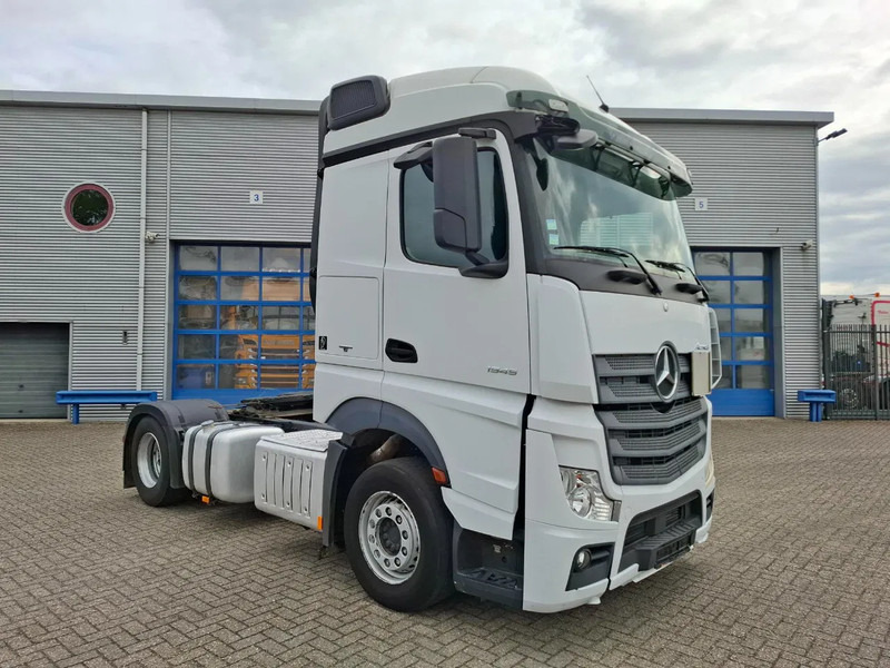 Mercedes-Benz Actros 1945 / DOUBLE TANK / ONLY:508736 KM / 2XBED / FRIDGE / AUTOMATIC / EURO-6 / 2015 - Тягач: фото 2 Mercedes-Benz Actros 1945 / DOUBLE TANK / ONLY:508736 KM / 2XBED / FRIDGE / AUTOMATIC / EURO-6 / 2015 - Тягач: фото 2