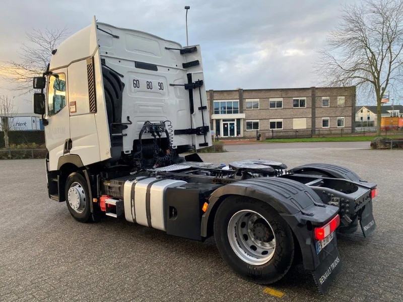 Renault T480 COMFORT / DOUBLE TANK / LWDS / AIRCO / 2XBED / AUTOMATIC / EURO-6 / 2016 - Тягач: фото 3 Renault T480 COMFORT / DOUBLE TANK / LWDS / AIRCO / 2XBED / AUTOMATIC / EURO-6 / 2016 - Тягач: фото 3