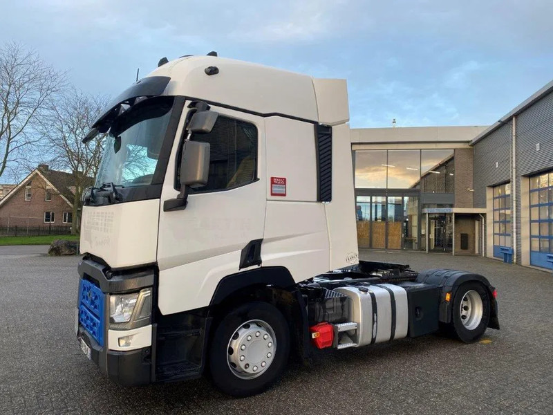 Renault T480 COMFORT / DOUBLE TANK / LWDS / AIRCO / 2XBED / AUTOMATIC / EURO-6 / 2016 - Тягач: фото 1 Renault T480 COMFORT / DOUBLE TANK / LWDS / AIRCO / 2XBED / AUTOMATIC / EURO-6 / 2016 - Тягач: фото 1