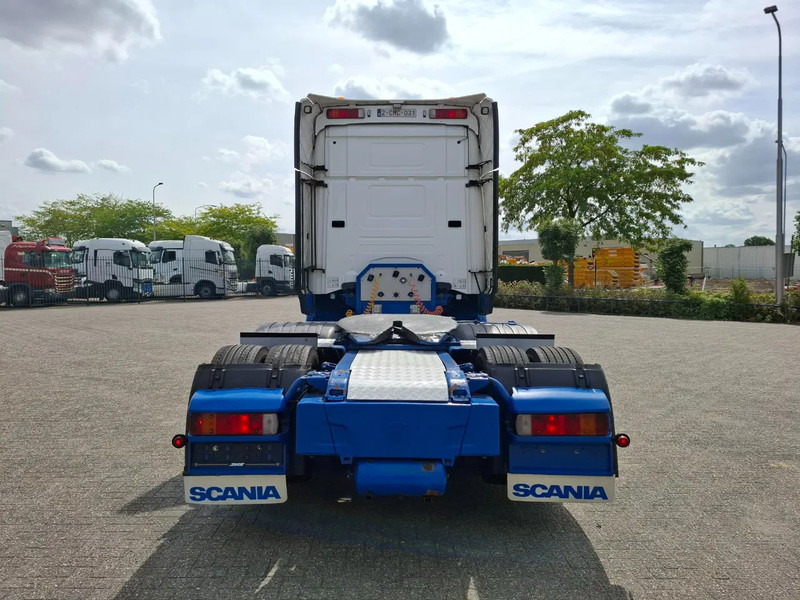 Scania R560 V8 / BOOGIE / HYDRAULICS / FULL-AIR / AUTOMATIC / EURO-5 / 2012 - Тягач: фото 4 Scania R560 V8 / BOOGIE / HYDRAULICS / FULL-AIR / AUTOMATIC / EURO-5 / 2012 - Тягач: фото 4