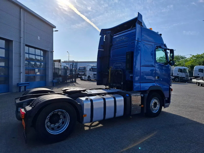 Volvo FH13-400 / HYDRAULICS / NL TRUCK / TUV:14-09-2025 / GLOBETROTTER / FRIGDE / AIRCO / AUTOMATIC / EURO-5 / 2006 - Тягач: фото 5 Volvo FH13-400 / HYDRAULICS / NL TRUCK / TUV:14-09-2025 / GLOBETROTTER / FRIGDE / AIRCO / AUTOMATIC / EURO-5 / 2006 - Тягач: фото 5