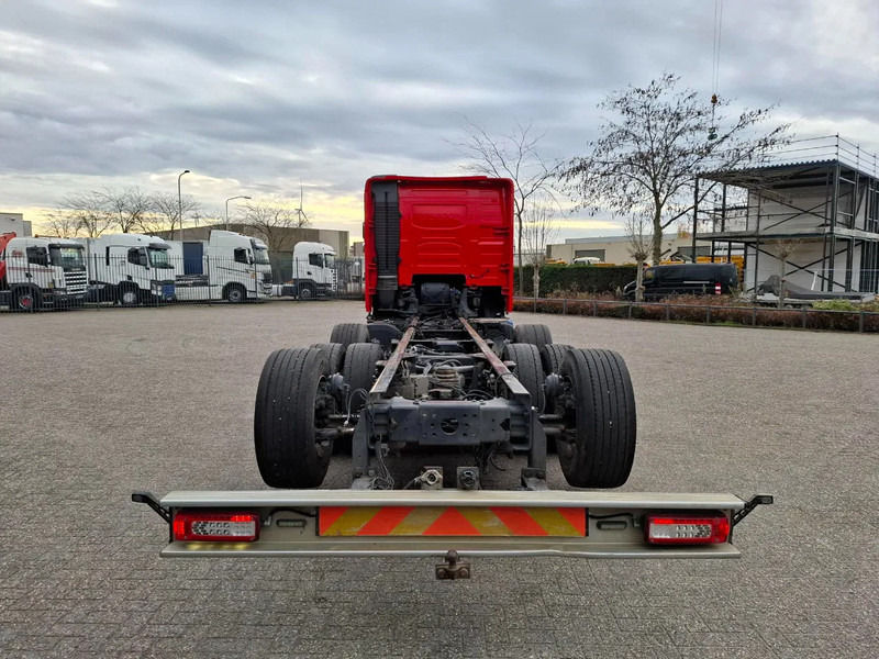 Volvo FH16-750 / VEB+ / ONLY:349761 KM / 9TON FRONT AXLE / INLINER / TECHNICAL 60TON / FULL-AIR / AUTOMATIC / EURO-6 / 2016 - Грузовик-шасси: фото 4 Volvo FH16-750 / VEB+ / ONLY:349761 KM / 9TON FRONT AXLE / INLINER / TECHNICAL 60TON / FULL-AIR / AUTOMATIC / EURO-6 / 2016 - Грузовик-шасси: фото 4