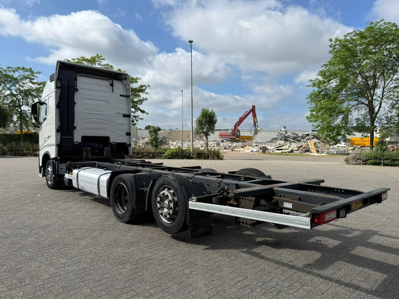 Volvo FH4-420 / NL TRUCK / DOUBLE TANK / PARKCOOL / BDF / VEB? / LWDS / FRIDGE / FULL-AIR / LIFT AXLE / AUTOMATIC / EURO-6 / 2016 - Грузовик-контейнеровоз/ Сменный кузов: фото 3 Volvo FH4-420 / NL TRUCK / DOUBLE TANK / PARKCOOL / BDF / VEB? / LWDS / FRIDGE / FULL-AIR / LIFT AXLE / AUTOMATIC / EURO-6 / 2016 - Грузовик-контейнеровоз/ Сменный кузов: фото 3