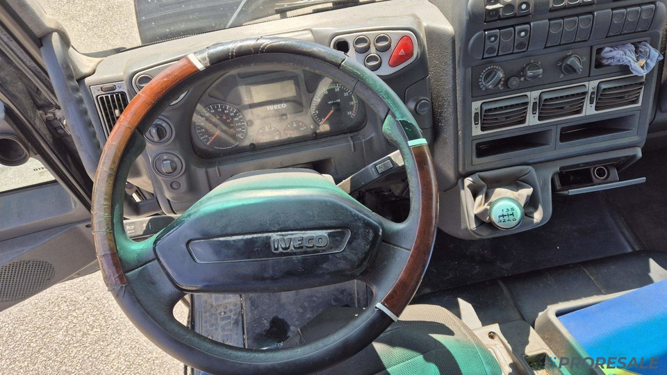 IVECO EUROCARGO ML 75E18 - valník s plachtou + zvedací čelo 1 t - Тентованный грузовик: фото 5 IVECO EUROCARGO ML 75E18 - valník s plachtou + zvedací čelo 1 t - Тентованный грузовик: фото 5