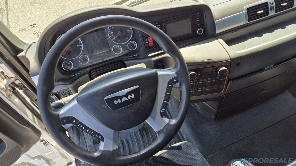 MAN TGX 26.480 6X2/4 BLS XLX EURO 5 - Тягач: фото 4 MAN TGX 26.480 6X2/4 BLS XLX EURO 5 - Тягач: фото 4