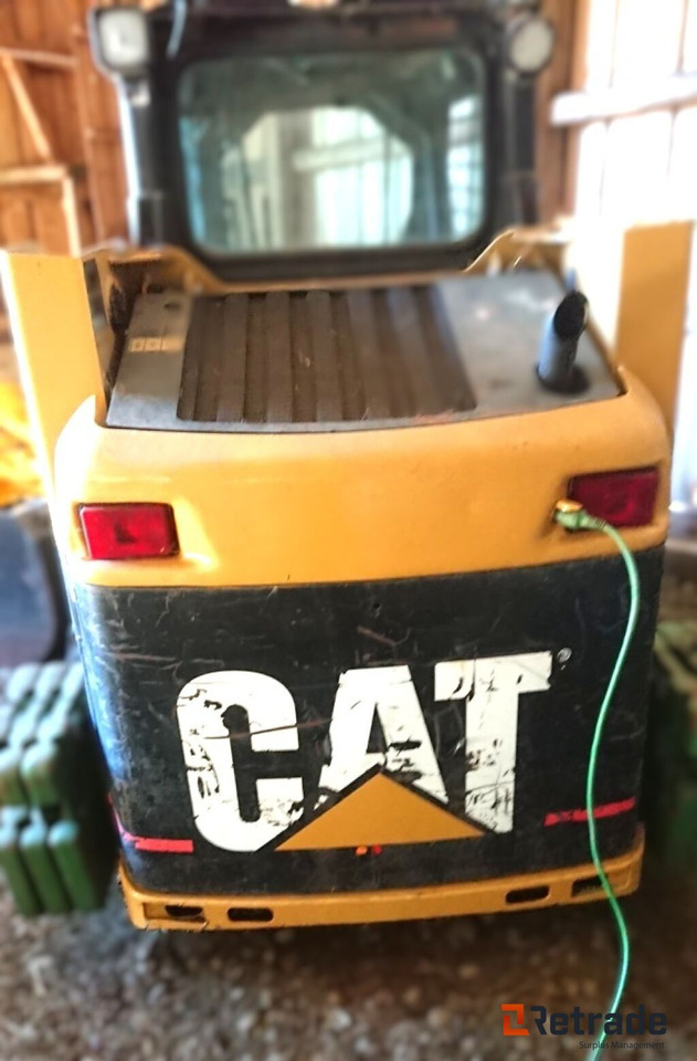 Cat 216 CAT 216 kompaktlaster – kun 2 290 timer - Мини-погрузчик с бортовым поворотом: фото 4 Cat 216 CAT 216 kompaktlaster – kun 2 290 timer - Мини-погрузчик с бортовым поворотом: фото 4