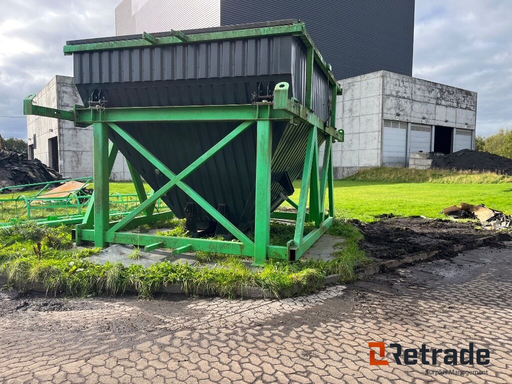 Forskelligt udstyr Asfalt silo Isoleret asfalt silo 60 Tons - Асфальтоукладочная техника: фото 2 Forskelligt udstyr Asfalt silo Isoleret asfalt silo 60 Tons - Асфальтоукладочная техника: фото 2