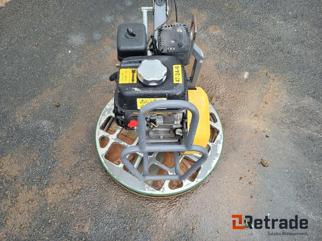 Glättare Atlas Copco BG 240 bensindriven - Строительное оборудование: фото 4 Glättare Atlas Copco BG 240 bensindriven - Строительное оборудование: фото 4