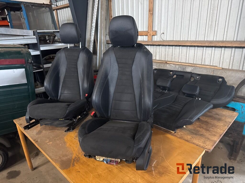 Mercedes Benz Dellæder - Легковой автомобиль: фото 1 Mercedes Benz Dellæder - Легковой автомобиль: фото 1