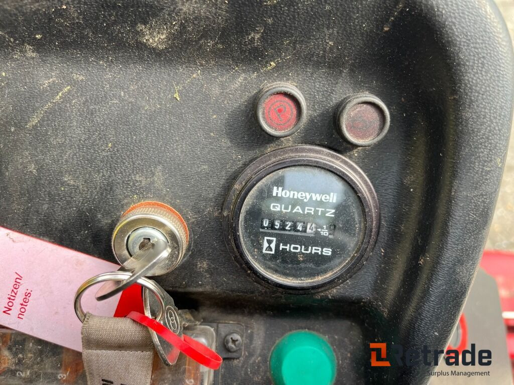 Сельскохозяйственная техника Plæne- og parkmaskiner GINNI FERRARI GF 630 I.I Plænetraktor: фото 13 Сельскохозяйственная техника Plæne- og parkmaskiner GINNI FERRARI GF 630 I.I Plænetraktor: фото 13