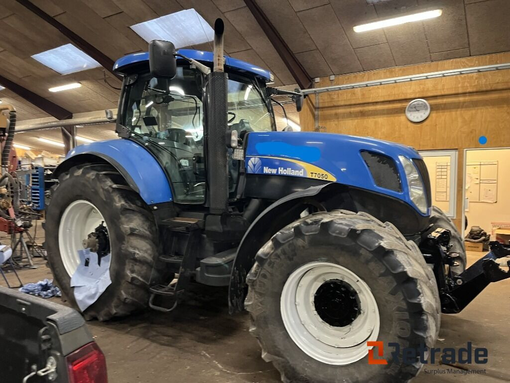 Traktor NEW HOLLAND T7050 - Сельскохозяйственная техника: фото 2 Traktor NEW HOLLAND T7050 - Сельскохозяйственная техника: фото 2