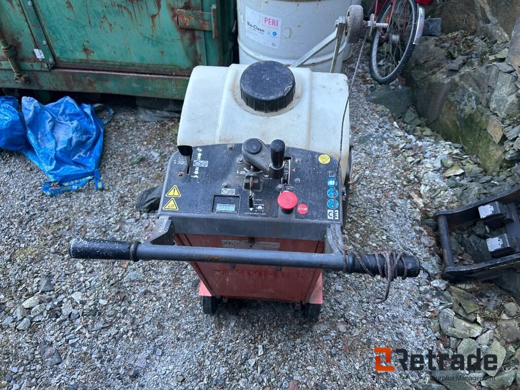 Asfalt sag Husqvarna FS 413 - Строительная техника: фото 2 Asfalt sag Husqvarna FS 413 - Строительная техника: фото 2