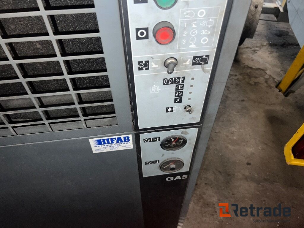 SkruvKompressor Atlas Copco GA5 & Gävle galvan lufttank 500liter - Строительная техника: фото 5 SkruvKompressor Atlas Copco GA5 & Gävle galvan lufttank 500liter - Строительная техника: фото 5