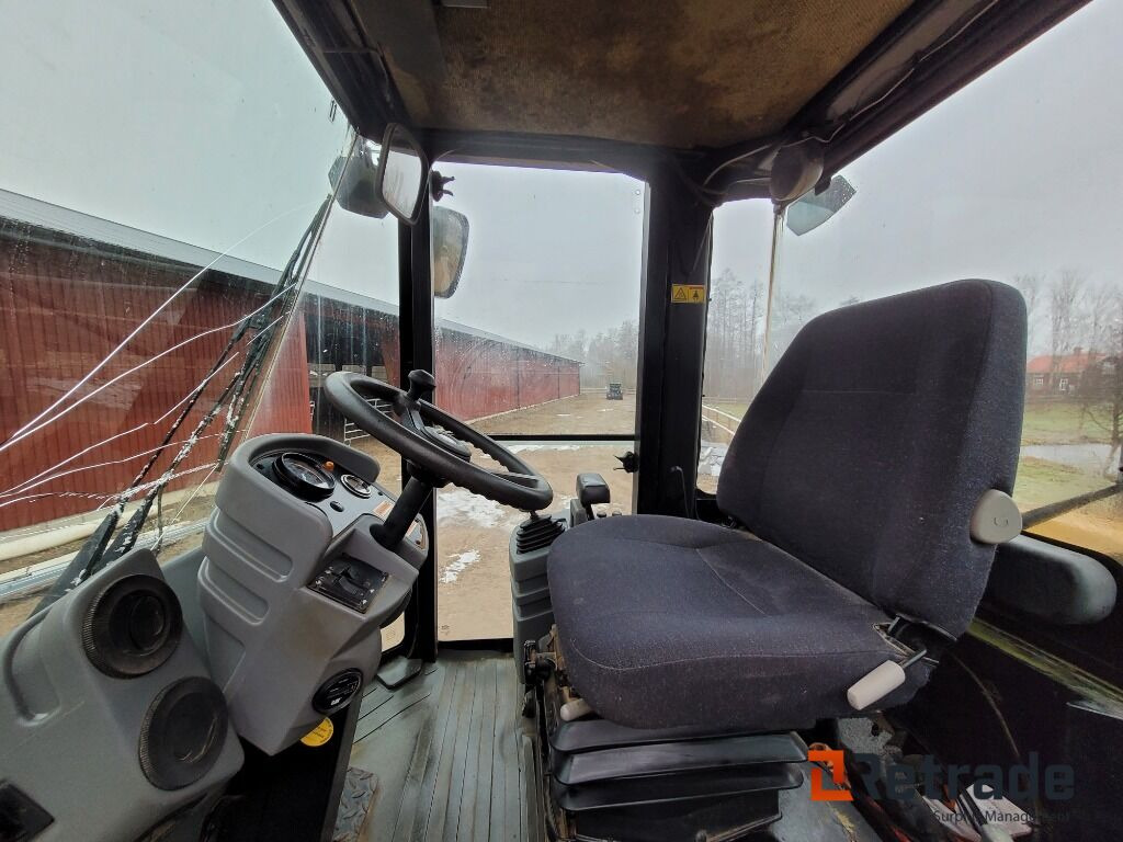 Vält Jordpackningsvält CAT CS 423 E - Строительная техника: фото 5 Vält Jordpackningsvält CAT CS 423 E - Строительная техника: фото 5