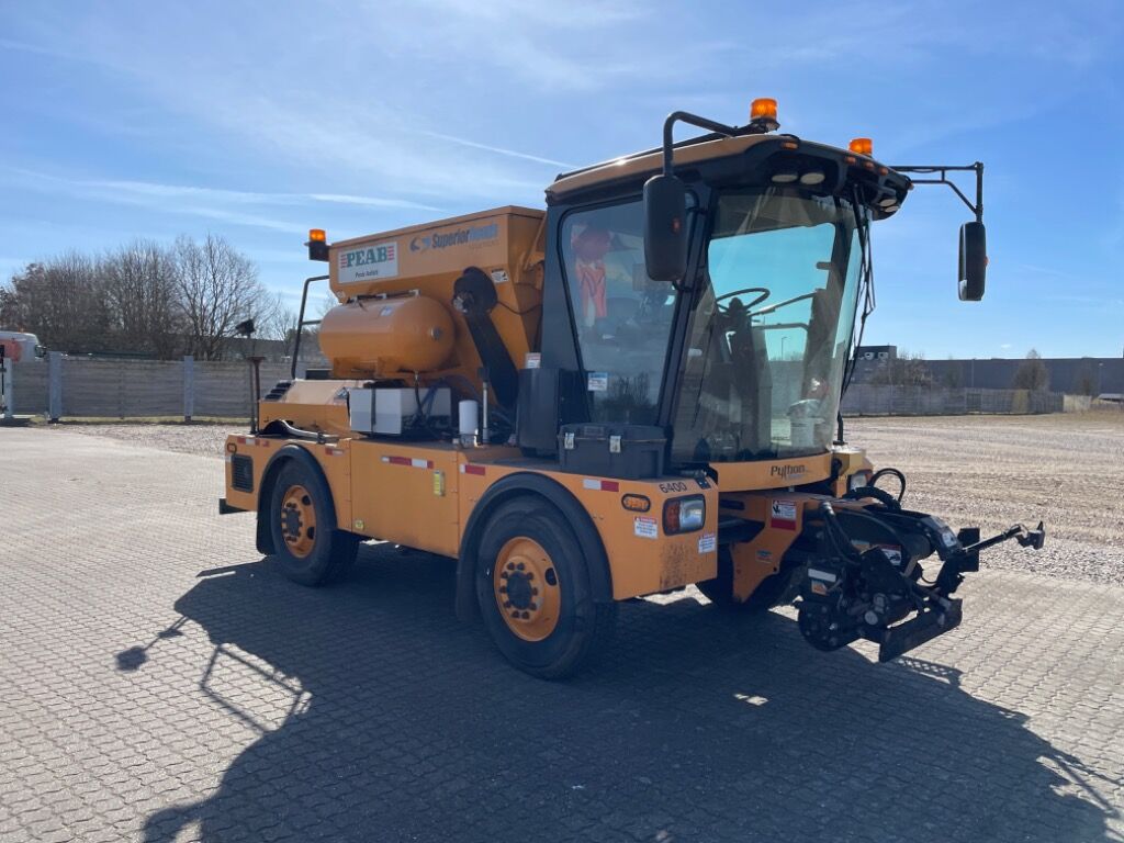 SuperiorRoads Python 5000+ Pothole Patcher - Асфальтоукладчик: фото 2 SuperiorRoads Python 5000+ Pothole Patcher - Асфальтоукладчик: фото 2