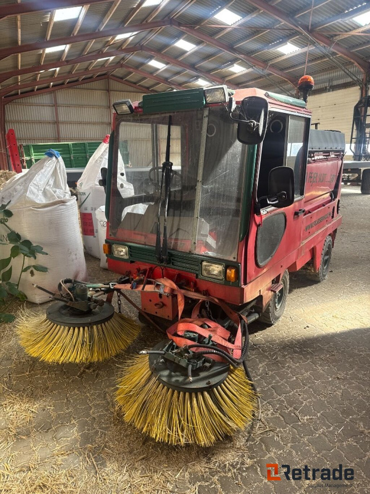 Sweeping equipment Schmidt Sk153 - Подметально-уборочная машина: фото 1 Sweeping equipment Schmidt Sk153 - Подметально-уборочная машина: фото 1