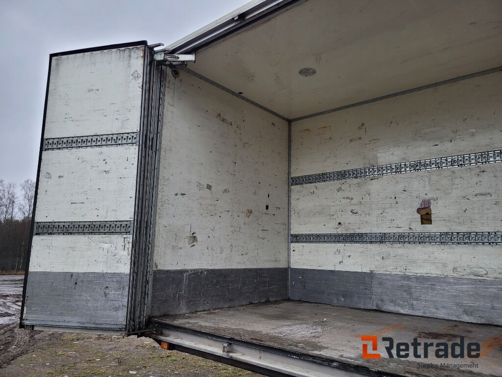 Trailer med öppningsbar sida PARATOR SCV 14-24 - Полуприцеп-фургон: фото 5 Trailer med öppningsbar sida PARATOR SCV 14-24 - Полуприцеп-фургон: фото 5