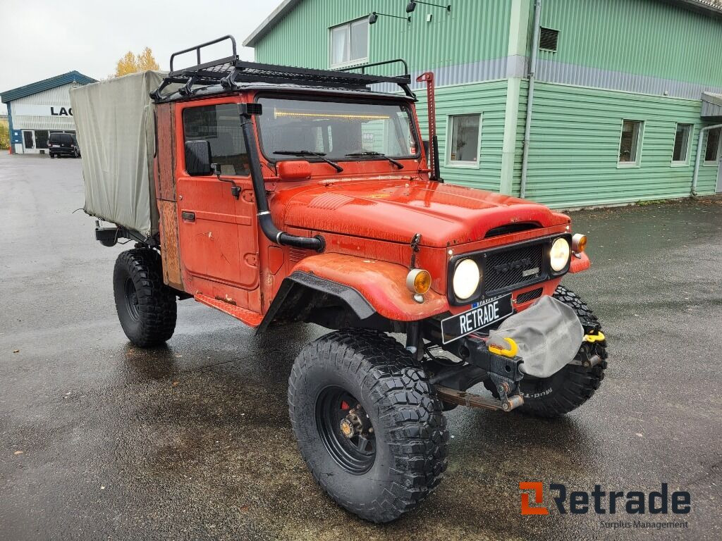 Veteranbil TOYOTA LAND-CRUISER BJ 45 PICKUP -1981 Svensksåld - Тентованный фургон: фото 2 Veteranbil TOYOTA LAND-CRUISER BJ 45 PICKUP -1981 Svensksåld - Тентованный фургон: фото 2