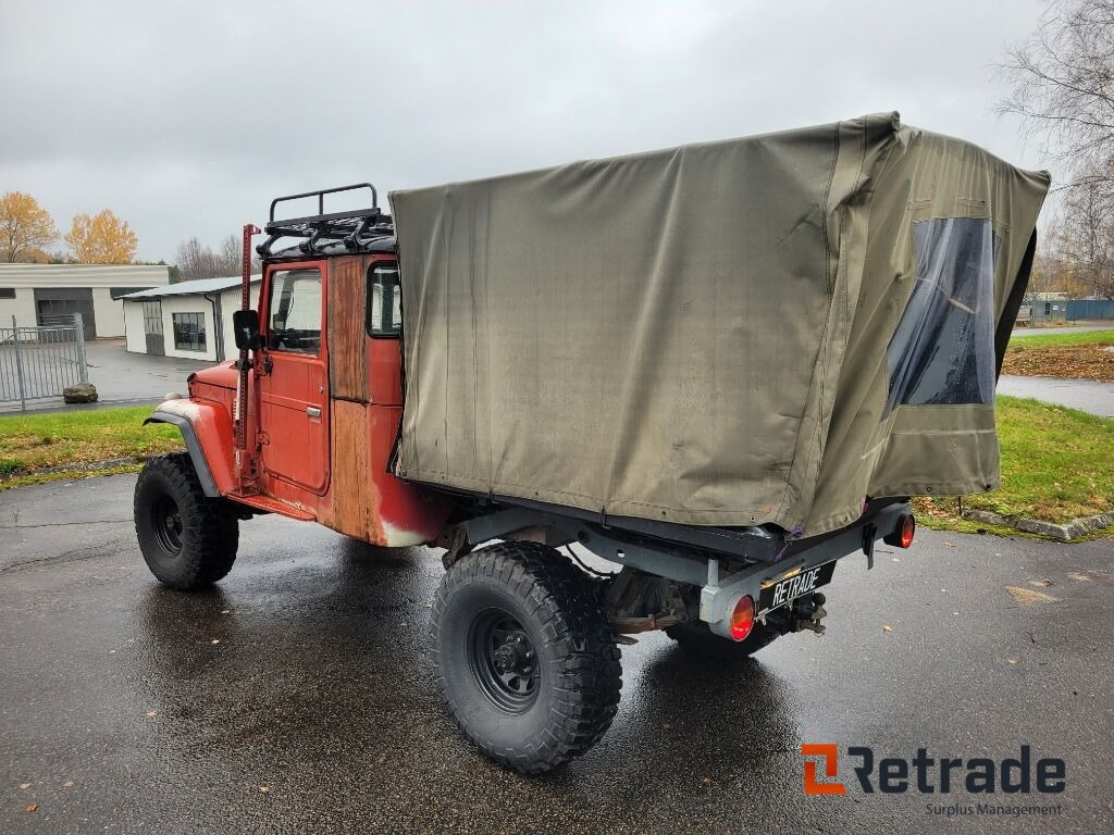 Veteranbil TOYOTA LAND-CRUISER BJ 45 PICKUP -1981 Svensksåld - Тентованный фургон: фото 4 Veteranbil TOYOTA LAND-CRUISER BJ 45 PICKUP -1981 Svensksåld - Тентованный фургон: фото 4