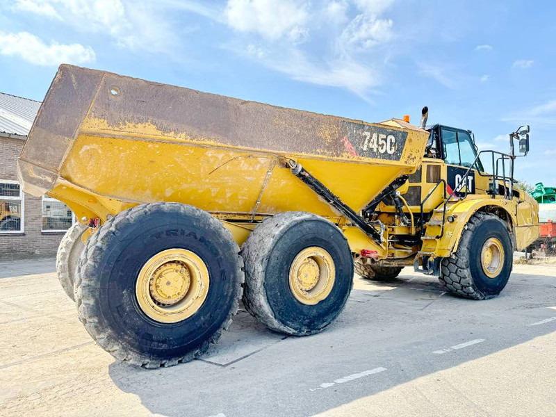 Cat 745C - Central Greasing / Backup Camera - Сочленённый самосвал: фото 4 Cat 745C - Central Greasing / Backup Camera - Сочленённый самосвал: фото 4