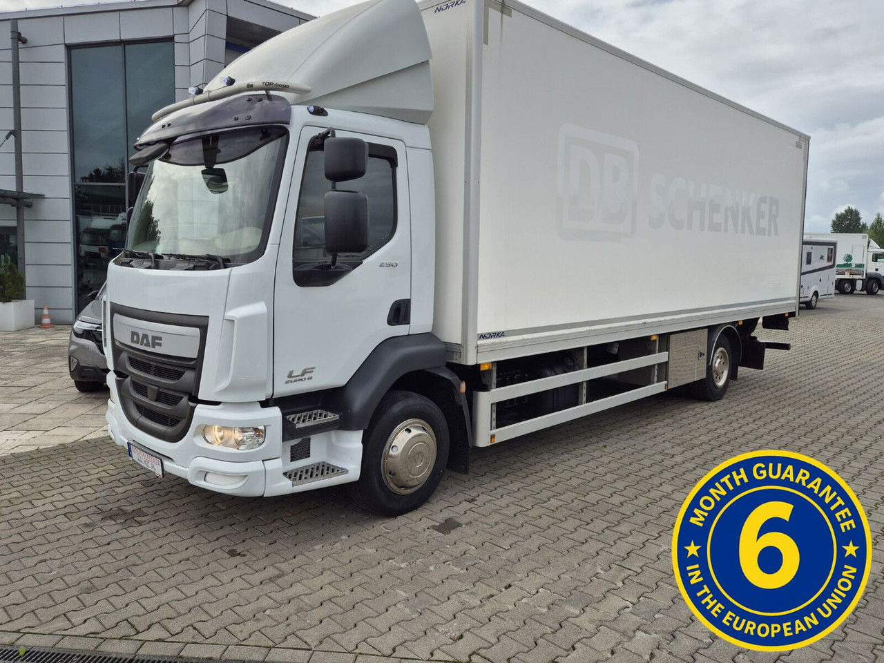 DAF LF 250 FA / 3 Seats / Works Great - Грузовик с закрытым кузовом: фото 1 DAF LF 250 FA / 3 Seats / Works Great - Грузовик с закрытым кузовом: фото 1