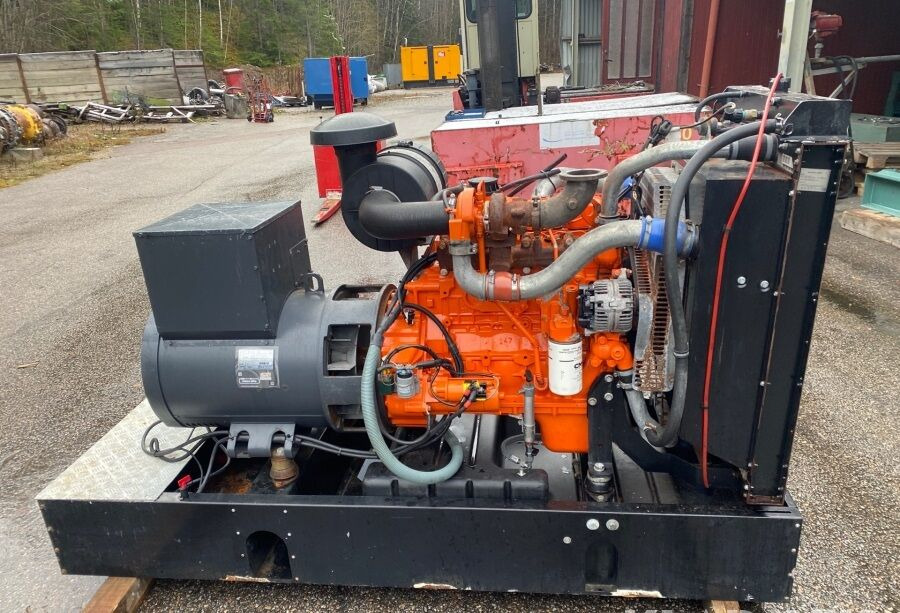 Diversen ECP34 2S4 - Iveco Engine,126kVA,New oils, filters, Mecc Alte ECP34 2S4 - Iveco Engine,126kVA,New oils, filters, Like New - Электрогенератор: фото 3 Diversen ECP34 2S4 - Iveco Engine,126kVA,New oils, filters, Mecc Alte ECP34 2S4 - Iveco Engine,126kVA,New oils, filters, Like New - Электрогенератор: фото 3