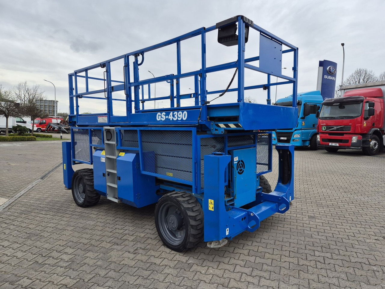 Genie GS 4390 / 15M High / 680KG Load / 1 Owner / Servic ED - Ножничный подъемник: фото 2 Genie GS 4390 / 15M High / 680KG Load / 1 Owner / Servic ED - Ножничный подъемник: фото 2
