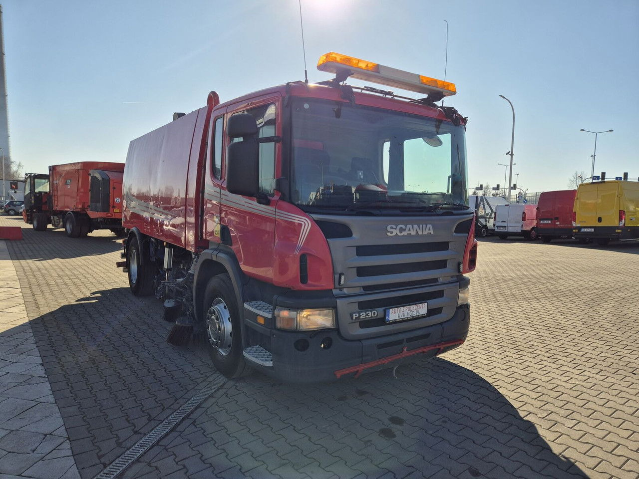 Scania P230 4X2 / Sweeper / Johnston VX800 / Sprayer / LOW Mileage / - Подметально-уборочная машина: фото 4 Scania P230 4X2 / Sweeper / Johnston VX800 / Sprayer / LOW Mileage / - Подметально-уборочная машина: фото 4