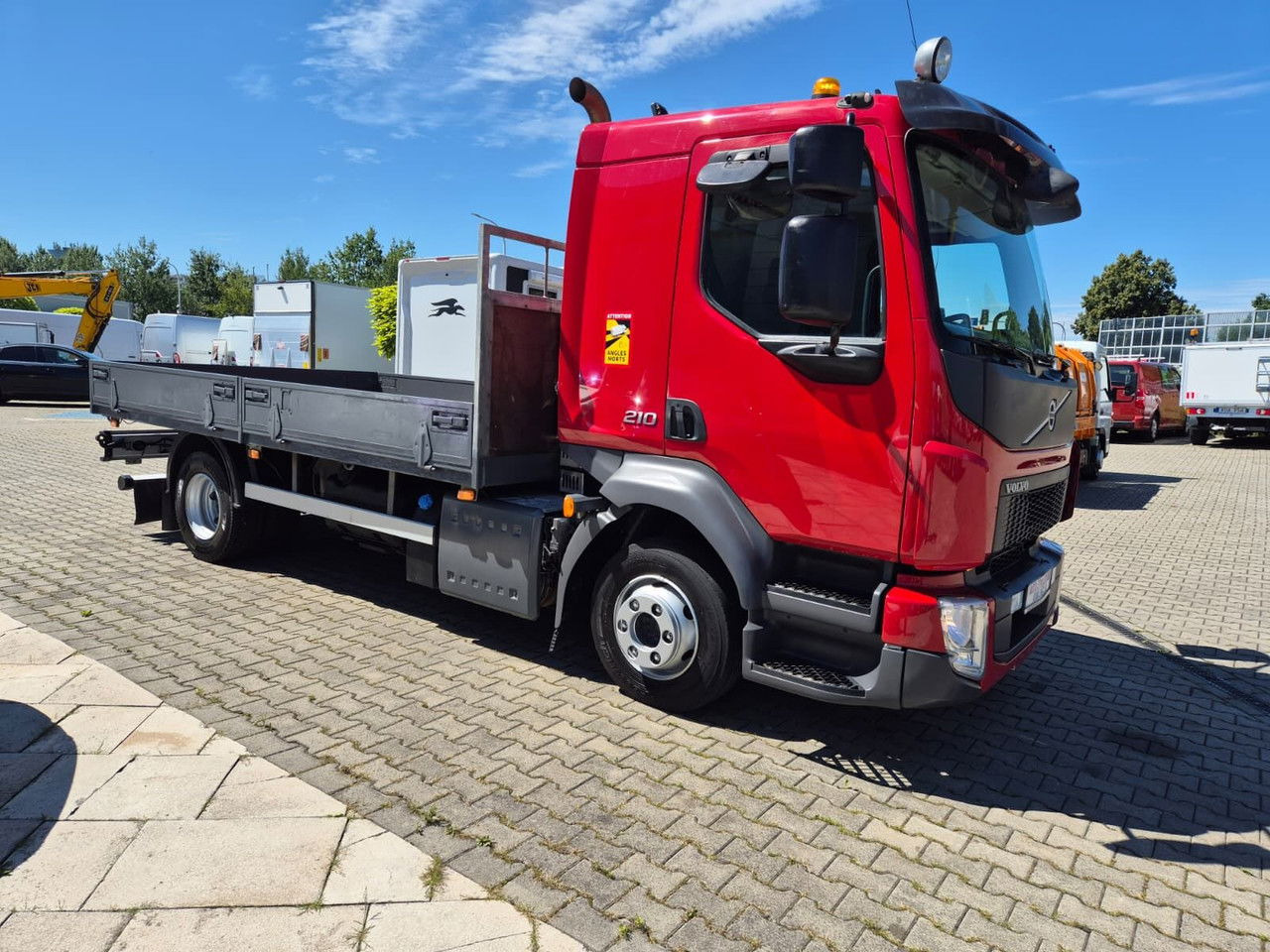Volvo FL 210 1 Owner / LOW KM / Fassi - Грузовик бортовой/ Платформа, Автоманипулятор: фото 5 Volvo FL 210 1 Owner / LOW KM / Fassi - Грузовик бортовой/ Платформа, Автоманипулятор: фото 5