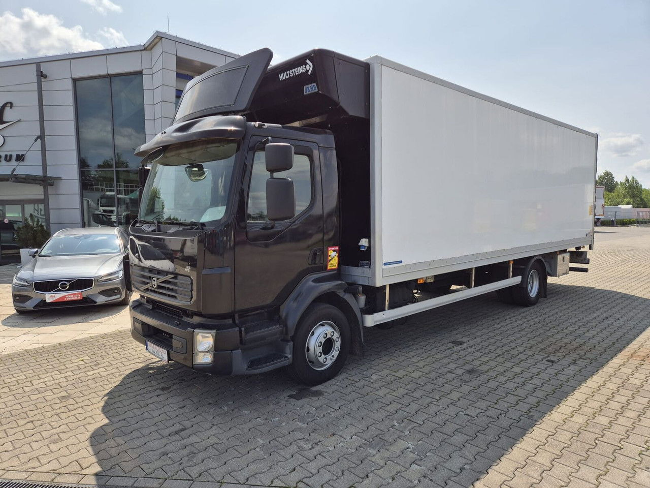 Volvo FL 240 1 Owner / Izotherm / Zepro 1500KG / Euro IV - Грузовик с закрытым кузовом: фото 1 Volvo FL 240 1 Owner / Izotherm / Zepro 1500KG / Euro IV - Грузовик с закрытым кузовом: фото 1