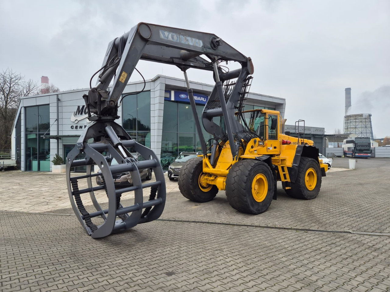 Volvo L180 E - Колёсный погрузчик: фото 1 Volvo L180 E - Колёсный погрузчик: фото 1