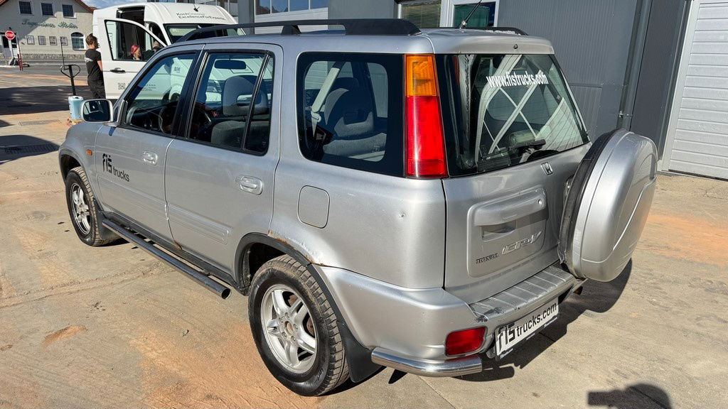 Honda CRV 2.0 - Petrol - AIR Condition - 5 Doors - Другая техника: фото 5 Honda CRV 2.0 - Petrol - AIR Condition - 5 Doors - Другая техника: фото 5