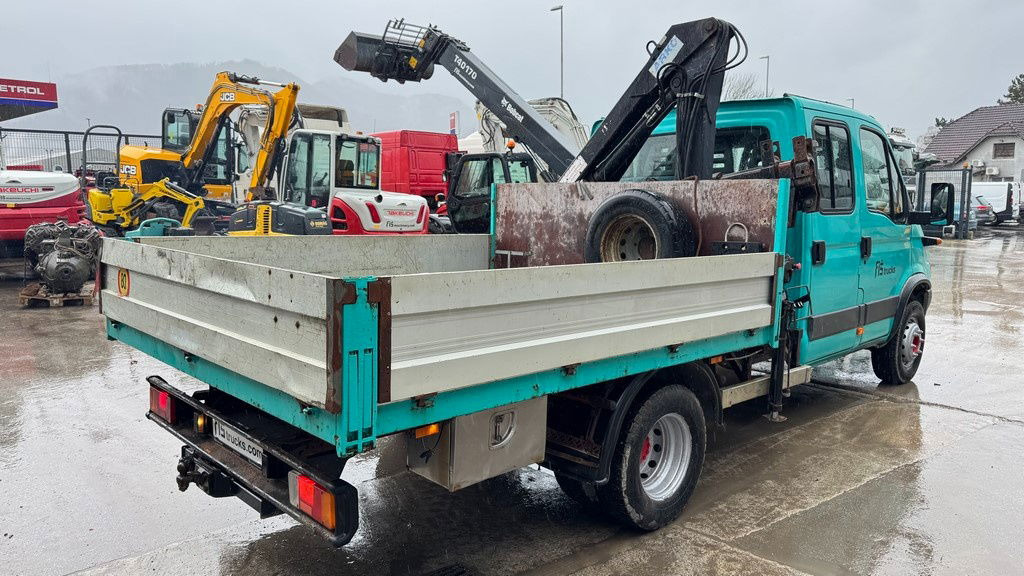 Iveco Daily 65 C15 stake body - Hiab 045-3 - 7.5M - Малотоннажный бортовой грузовик: фото 4 Iveco Daily 65 C15 stake body - Hiab 045-3 - 7.5M - Малотоннажный бортовой грузовик: фото 4