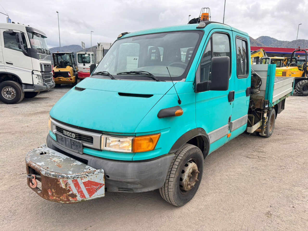 Iveco Daily 65 C15 stake body - Hiab 045-3 - 7.5M - Малотоннажный бортовой грузовик, Грузопассажирский фургон: фото 1 Iveco Daily 65 C15 stake body - Hiab 045-3 - 7.5M - Малотоннажный бортовой грузовик, Грузопассажирский фургон: фото 1
