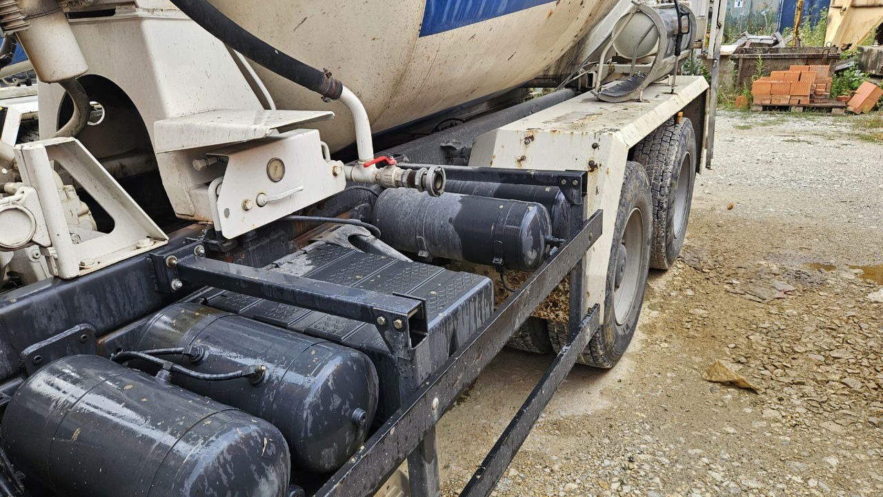 MAN FE 410A 6x4 mixer - 7m3 - euro 3 - Автобетоносмеситель: фото 3 MAN FE 410A 6x4 mixer - 7m3 - euro 3 - Автобетоносмеситель: фото 3