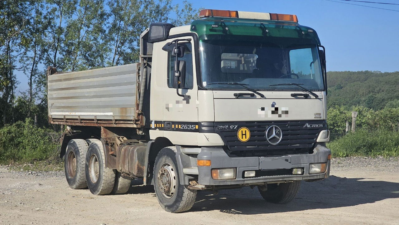 Mercedes-Benz Actros 2635 K 6X4 3 sided tipper - Самосвал: фото 1 Mercedes-Benz Actros 2635 K 6X4 3 sided tipper - Самосвал: фото 1
