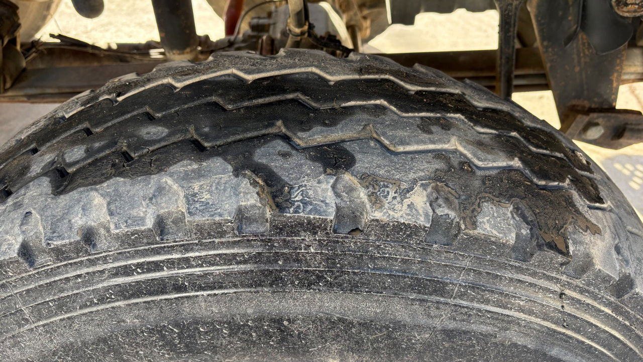 Самосвал Mercedes-Benz Actros 4141 K 8x6 tipper - 19m3 - spring suspension: фото 11 Самосвал Mercedes-Benz Actros 4141 K 8x6 tipper - 19m3 - spring suspension: фото 11