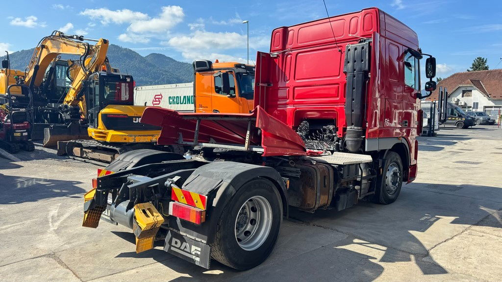 DAF XF 105.460 4x2 tractor unit - tipp. hydr. - Тягач: фото 5 DAF XF 105.460 4x2 tractor unit - tipp. hydr. - Тягач: фото 5