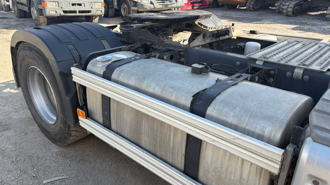 Volvo FH 460 4x2 tractor unit - tipper hydraulics - Тягач: фото 4 Volvo FH 460 4x2 tractor unit - tipper hydraulics - Тягач: фото 4