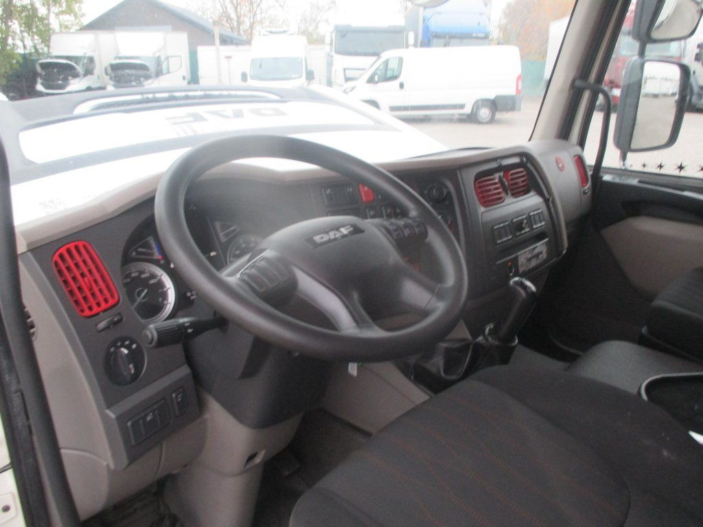 Тентованный грузовик DAF LF 12.260: фото 11 Тентованный грузовик DAF LF 12.260: фото 11