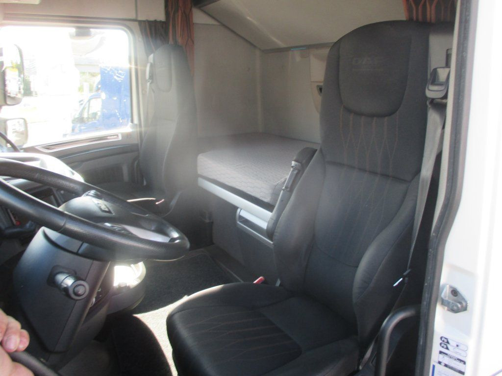 DAF XF 480, 6x2, - Грузовик с закрытым кузовом: фото 5 DAF XF 480, 6x2, - Грузовик с закрытым кузовом: фото 5