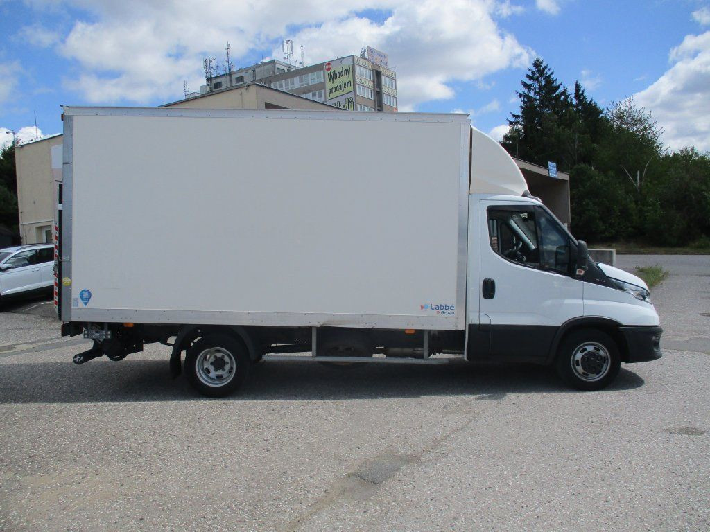 Iveco 35C16 Daily 3,0l - Фургон с закрытым кузовом: фото 4 Iveco 35C16 Daily 3,0l - Фургон с закрытым кузовом: фото 4