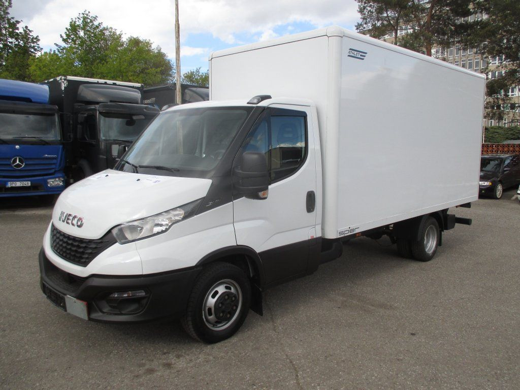 Iveco Daily 35C16 - Фургон с закрытым кузовом: фото 1 Iveco Daily 35C16 - Фургон с закрытым кузовом: фото 1
