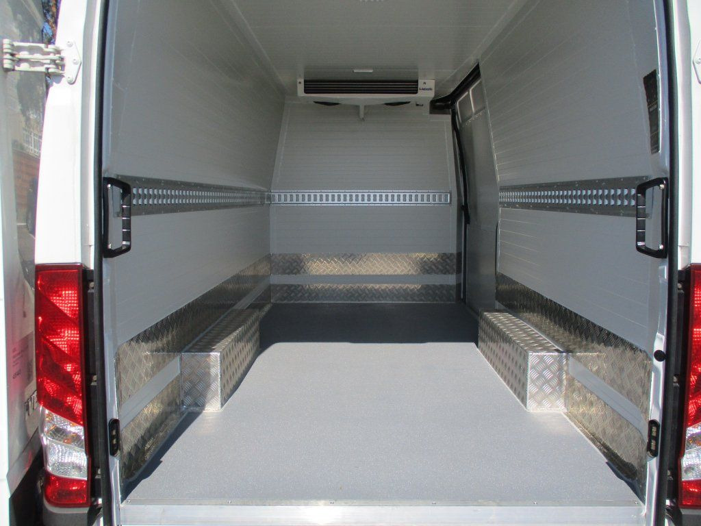 Фургон-рефрижератор Iveco Daily 35S16 2.3L: фото 13